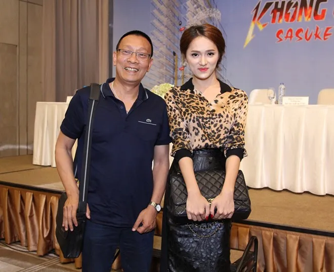 MC Lại Văn Sâm trêu Hương Giang Idol nên thi nhảy dây