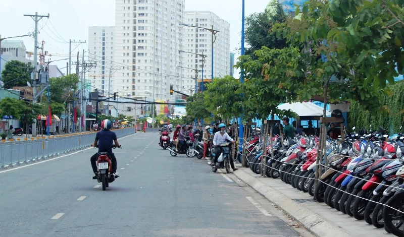 vui chơi, Đầm Sen, Thảo Cầm Viên, Sài Gòn, nắng nóng, quá tải, công viên nước