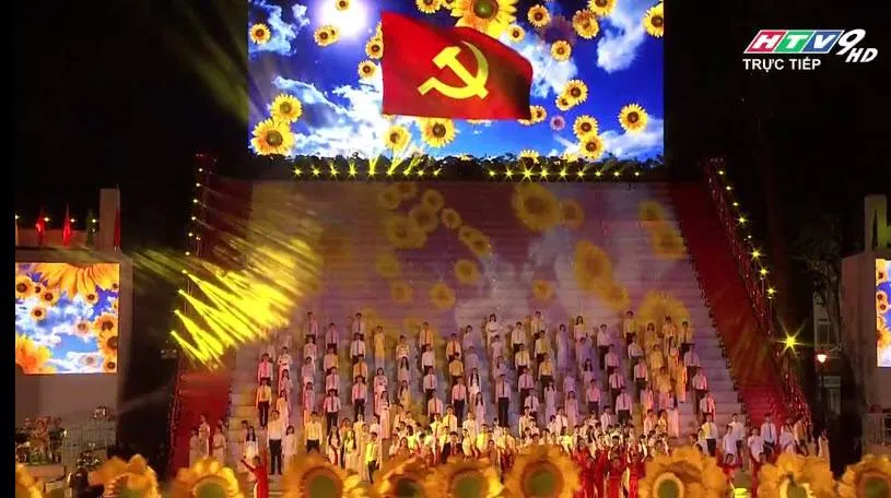 Hoành tráng chương trình nghệ thuật đặc biệt Đất nước trọn niềm vui ảnh 1