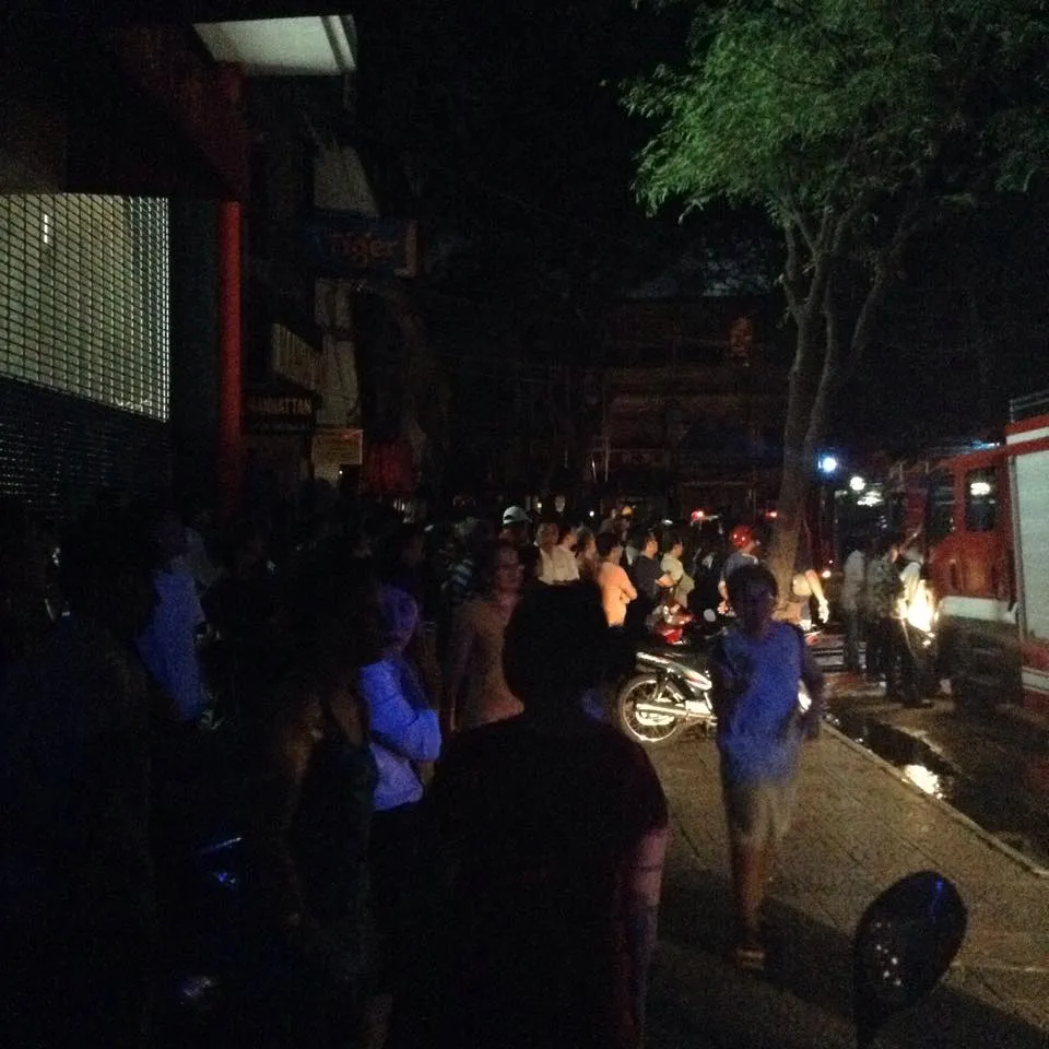 Bé gái 2 tuổi tử vong trong vụ cháy lớn ở cửa hàng điện tử quận 1 ảnh 5 Bé gái 2 tuổi tử vong trong vụ cháy lớn ở cửa hàng điện tử quận 1 ảnh 5