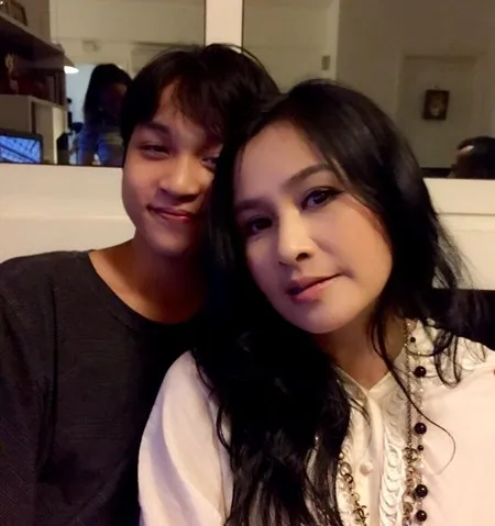 Thanh Lam khoe ảnh con trai đẹp như tài tử ảnh 4