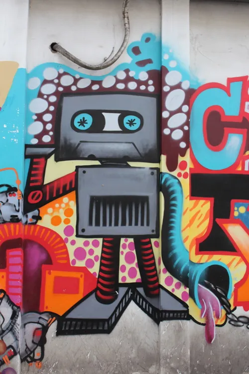 Ấn tượng Graffiti giữa Sài Gòn ảnh 3