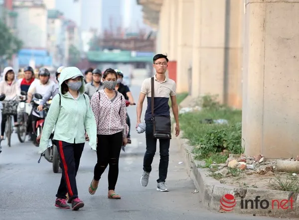 Dỡ cầu đi bộ, hàng trăm sinh viên phải băng qua đường giờ nguy hiểm ảnh 8 Dỡ cầu đi bộ, hàng trăm sinh viên phải băng qua đường giờ nguy hiểm ảnh 8