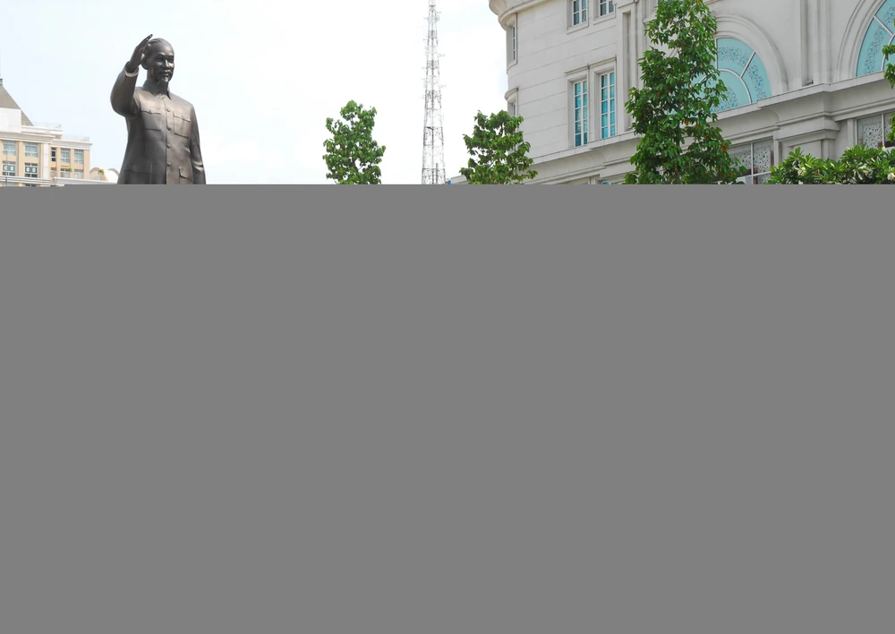 “Bác như đã trở về, mừng vui vẫy chào Nhân dân thành phố“ ảnh 1