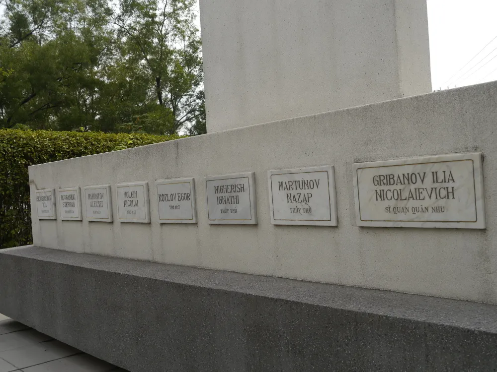 Mộ lính Nga trên đất Bình Dương ảnh 2 Mộ lính Nga trên đất Bình Dương ảnh 2