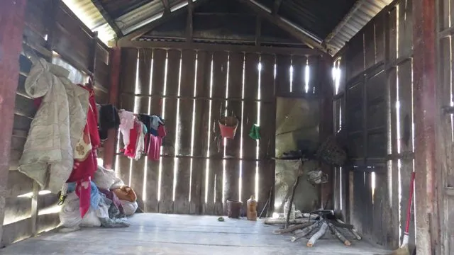 Kỳ lạ trò chơi chọi đá của người A Rem ảnh 6