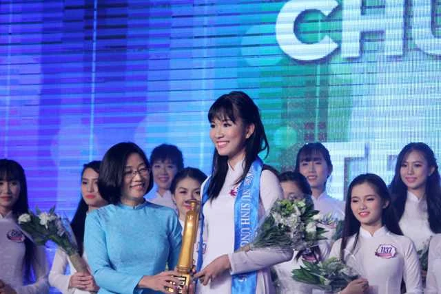 Ngắm nữ sinh Việt Nam trong đêm chung kết Miss Áo dài ảnh 22