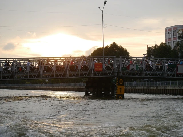 Chùm ảnh ngày đầu khai trương tuyến du ngoạn kênh Nhiêu Lộc-Thị Nghè ảnh 5