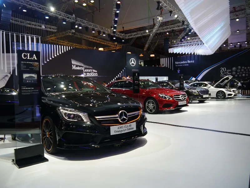 Ngắm xế xịn và chân dài tại Việt Nam Motor Show 2015 ảnh 2 Ngắm xế xịn và chân dài tại Việt Nam Motor Show 2015 ảnh 2