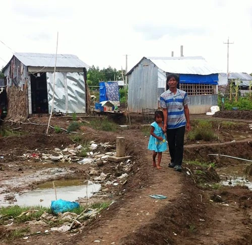 ca mau: khong cho hs nhap hoc vi khong dong du 5 loai phi hinh anh 2