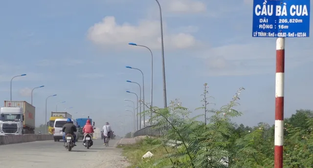 Chùm ảnh: Thông cầu Rạch Chiếc mới nối dài thêm vành đai 2 ảnh 7 Chùm ảnh: Thông cầu Rạch Chiếc mới nối dài thêm vành đai 2 ảnh 7