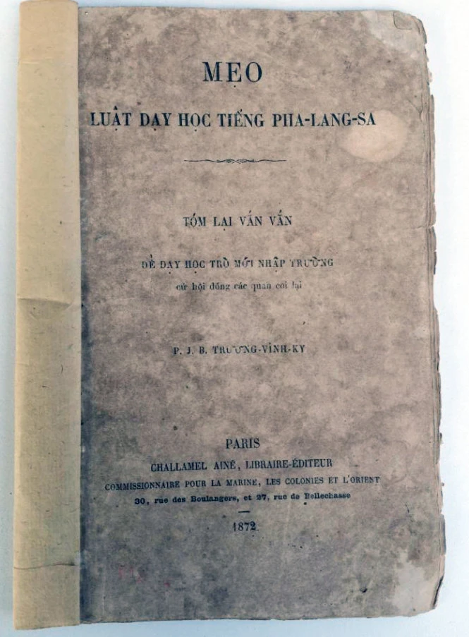 Một trong những sách dạy ngoại ngữ của nhà bác học Trương Vĩnh Ký - Ảnh tư liệu