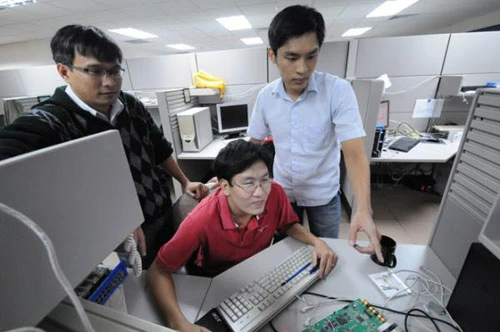 Theo GS. Vũ Minh Giang, người Việt có nhiều thế mạnh khi làm công nghệ thông tin. Ảnh minh họa Theo GS. Vũ Minh Giang, người Việt có nhiều thế mạnh khi làm công nghệ thông tin. Ảnh minh họa