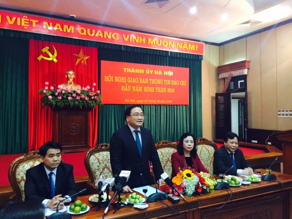 Bí thư Hoàng Trung Hải: Đề nghị báo chí 'khen cái tốt, phê cái xấu' của Thủ đô ảnh 1