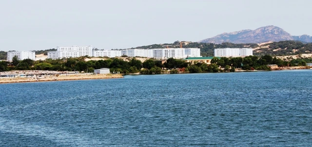 Căn cứ quân sự Cam Ranh sau 5 năm xây dựng ảnh 2 Căn cứ quân sự Cam Ranh sau 5 năm xây dựng ảnh 2