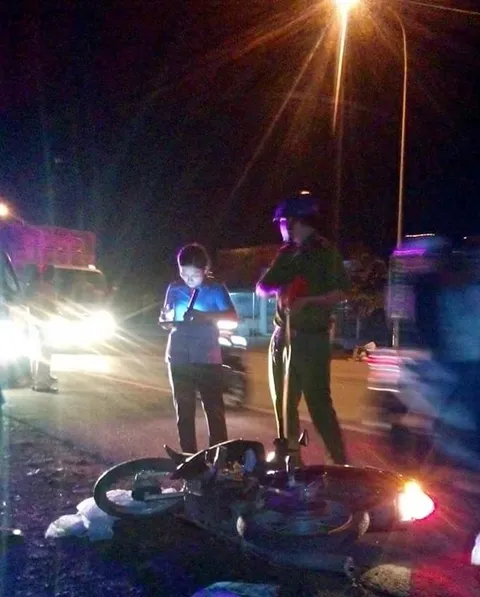 Lại xảy ra tai nạn tại điểm 3 xe bốc cháy ở Bình Thuận ảnh 1