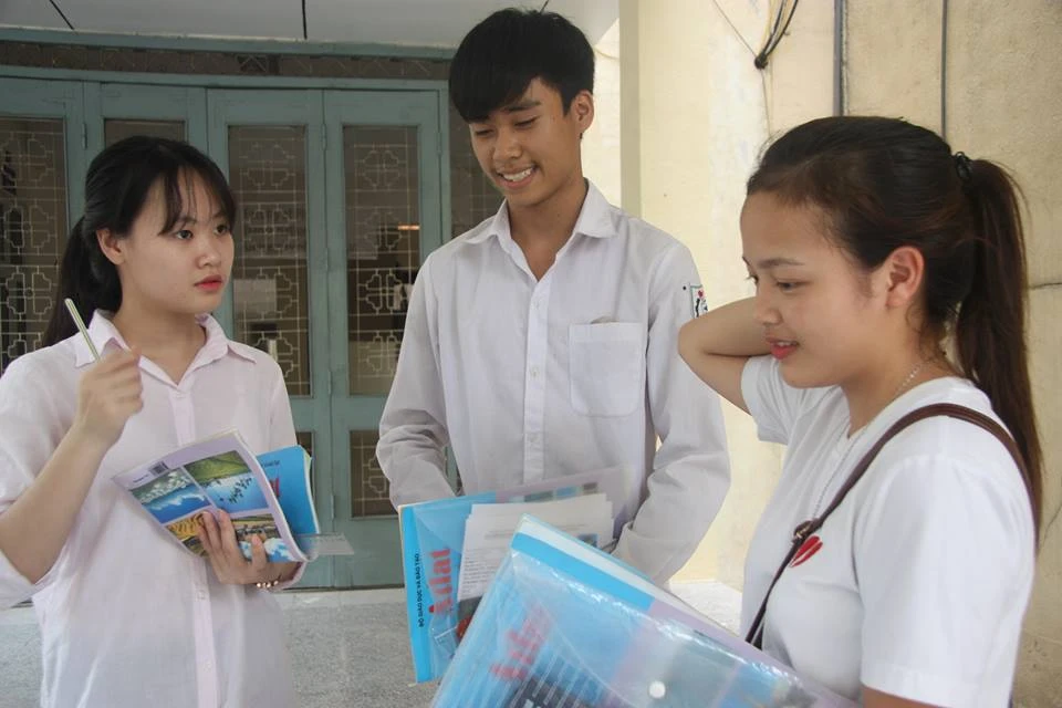 Nhận định đề thi môn địa lý: Học sinh khá mới kiếm được điểm 7 ảnh 1