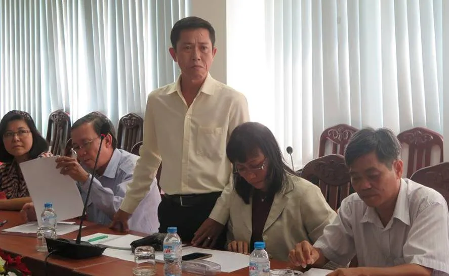 Hiệu trưởng bật khóc khi nói về việc giáo viên bị cấm dạy thêm ảnh 1 Hiệu trưởng bật khóc khi nói về việc giáo viên bị cấm dạy thêm ảnh 1