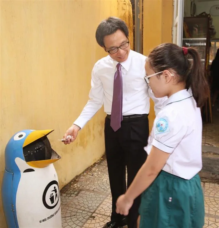 Phó Thủ tướng Vũ Đức Đam bất ngờ dự khai giảng trường Việt Nam - Cuba ảnh 3 Phó Thủ tướng Vũ Đức Đam bất ngờ dự khai giảng trường Việt Nam - Cuba ảnh 3