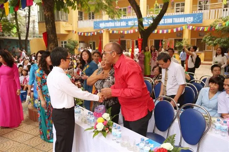 Phó Thủ tướng Vũ Đức Đam bất ngờ dự khai giảng trường Việt Nam - Cuba ảnh 4 Phó Thủ tướng Vũ Đức Đam bất ngờ dự khai giảng trường Việt Nam - Cuba ảnh 4