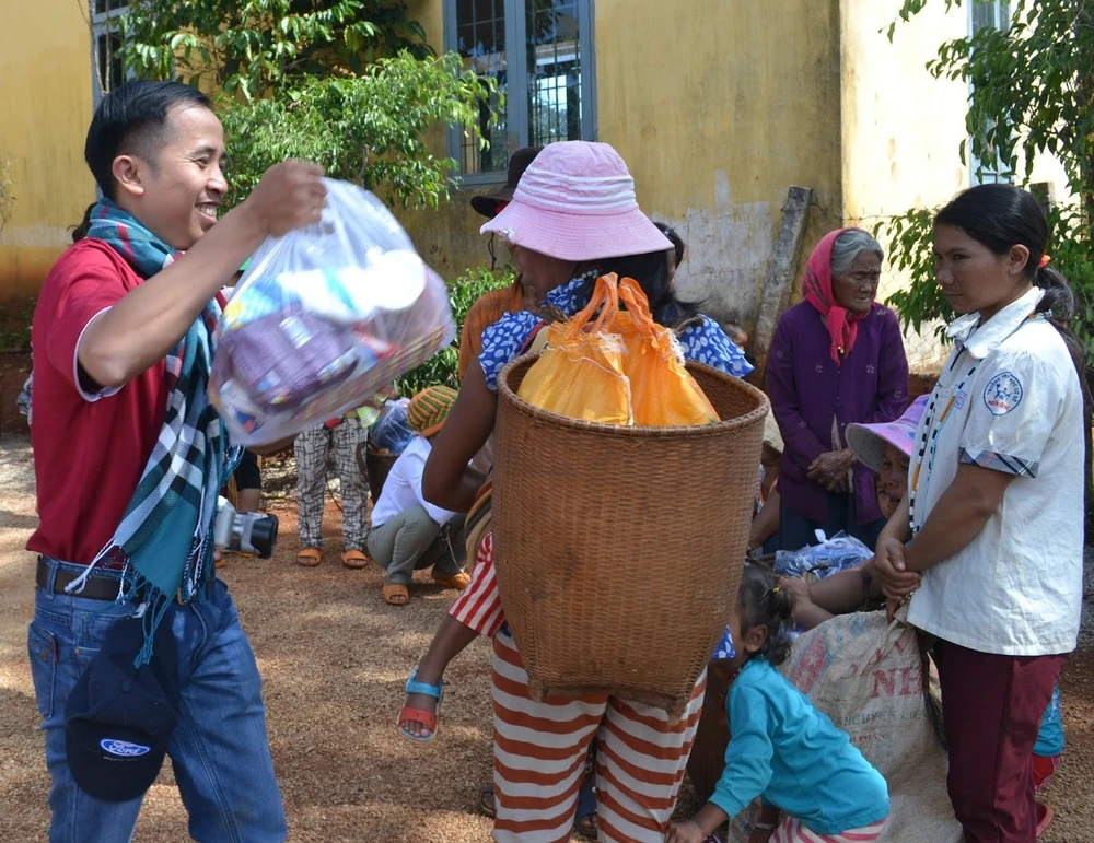 Caravan thiện nguyện 'We care, we share' ảnh 7 Caravan thiện nguyện 'We care, we share' ảnh 7