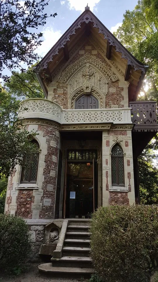 Lâu đài của Alexandre Dumas: Tuyệt tác của cơn điên ảnh 6 Lâu đài của Alexandre Dumas: Tuyệt tác của cơn điên ảnh 6