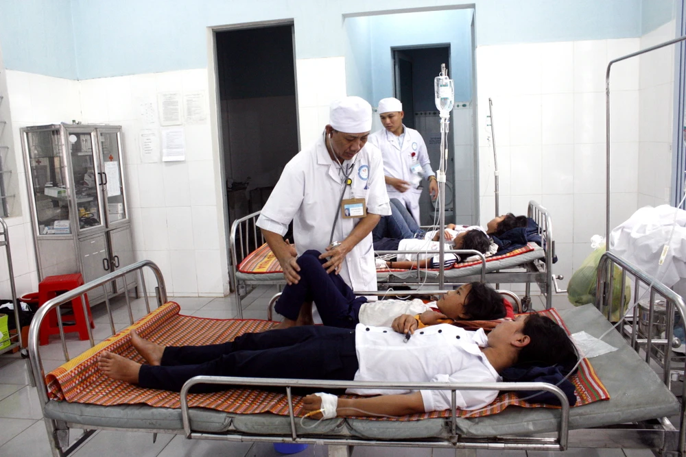 Các bác sỹ đang tiếp tục theo dõi số học sinh nghi bị ngộ độc thực phẩm