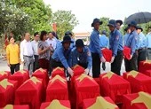 Lãnh đạo TP.HCM dâng hương tưởng niệm các anh hùng liệt sĩ ảnh 2 Đưa 125 hài cốt liệt sĩ hy sinh tại Campuchia về đất mẹ