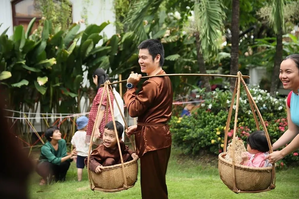 Rộn ràng 'hội làng' giữa phố Sài Gòn ảnh 12 Rộn ràng 'hội làng' giữa phố Sài Gòn ảnh 12