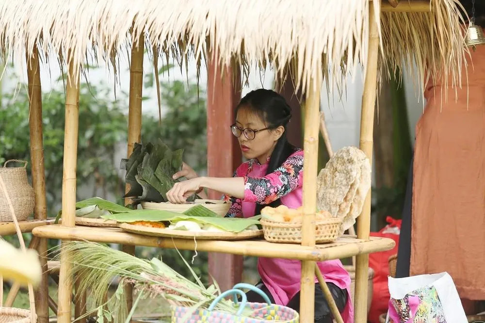 Rộn ràng 'hội làng' giữa phố Sài Gòn ảnh 4 Rộn ràng 'hội làng' giữa phố Sài Gòn ảnh 4