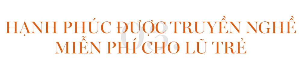 Họa sĩ già bán cào cào chở tuổi thơ đi khắp Sài Gòn ảnh 10
