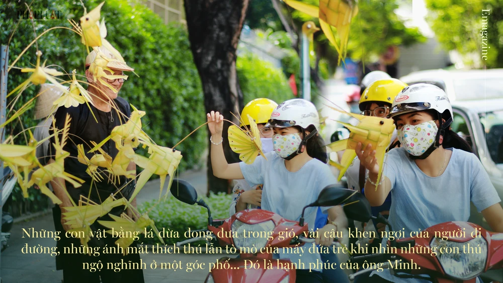 Họa sĩ già bán cào cào chở tuổi thơ đi khắp Sài Gòn ảnh 15