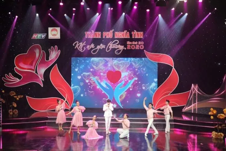 Hơn 56 tỷ đồng đóng góp quỹ 'Vì người nghèo' của TP.HCM ảnh 1 Hơn 56 tỷ đồng đóng góp quỹ 'Vì người nghèo' của TP.HCM ảnh 1