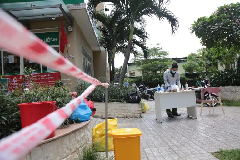 Thủ Đức: Phong tỏa 510 căn hộ vì có ca nghi nhiễm COVID-19 ảnh 6 Thủ Đức: Phong tỏa 510 căn hộ vì có ca nghi nhiễm COVID-19 ảnh 6