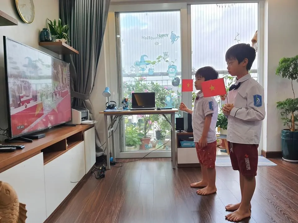 Chùm ảnh: Một khai giảng rất khác ... ảnh 2