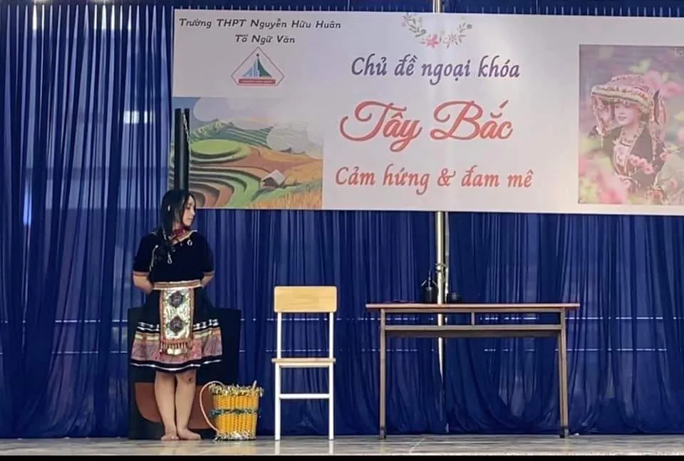 Vở kịch độc đáo lấy cảm hứng từ Vợ chồng A Phủ của học sinh lớp 12 ảnh 1