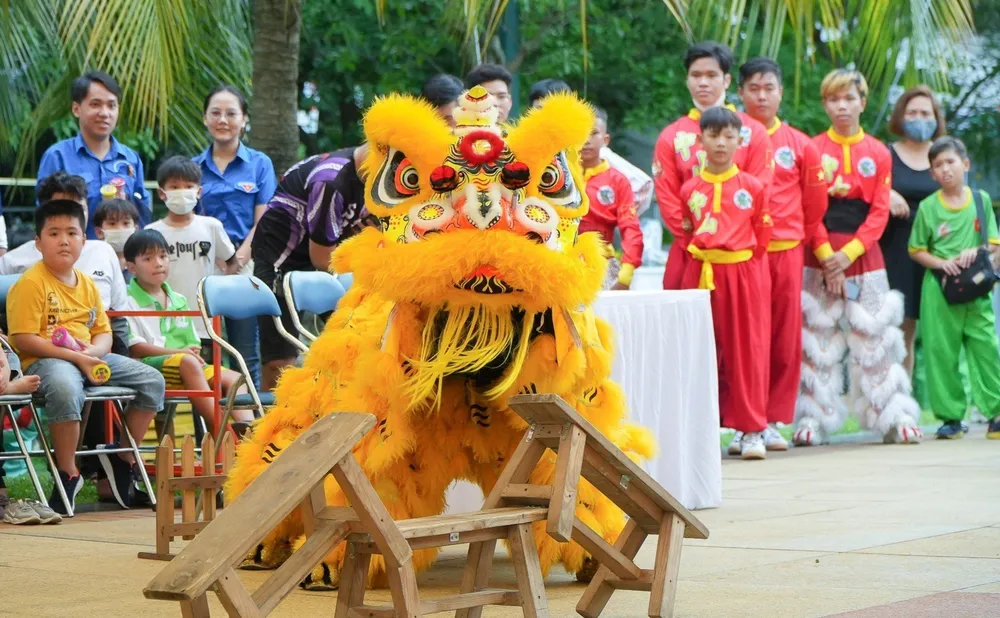 Chiều ngày 2-6, Đội lân các nhà Thiếu nhi đã tranh tài. Ảnh: Thiện Hợp Chiều ngày 2-6, Đội lân các nhà Thiếu nhi đã tranh tài. Ảnh: Thiện Hợp