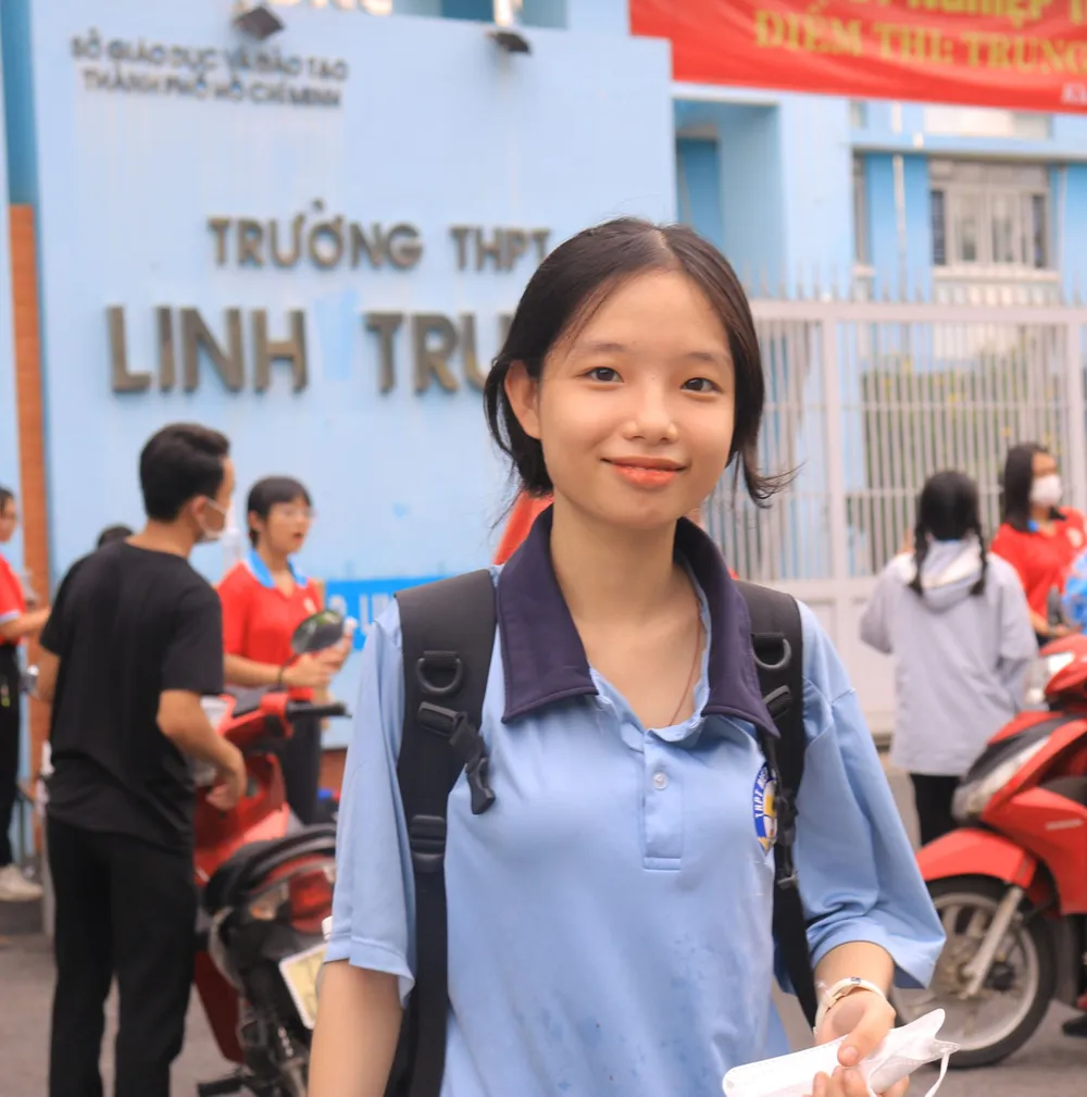 Thí sinh Trần Thị Phương Anh tự tin với môn sử nhất. Ảnh: Võ Thơ