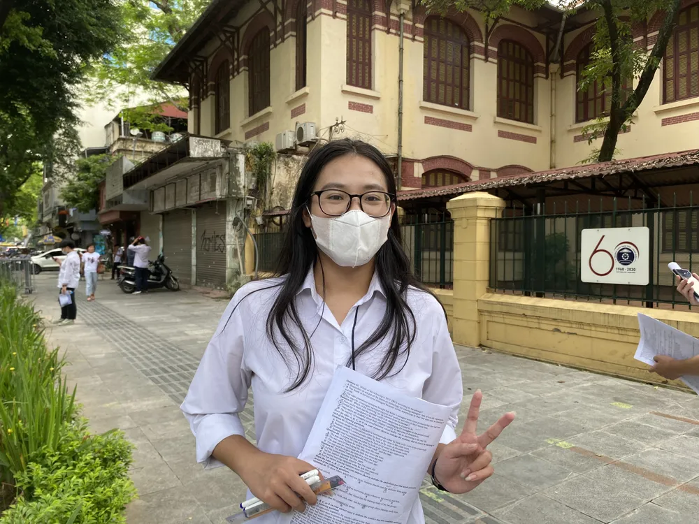 Khánh Linh cho biết sẽ nghỉ ngơi và thư giãn sau khi thi xong. Ảnh: Minh Trúc