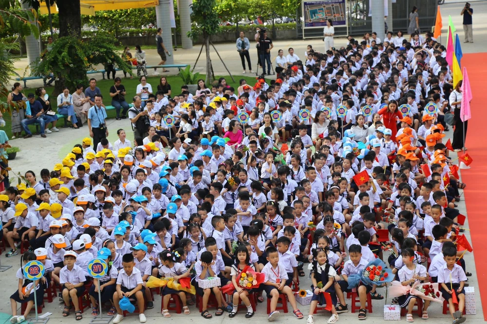 Học sinh trường tiểu học Lý Tự Trọng trong lễ khai giảng sáng nay, 5-9. Ảnh: Hải Hiếu