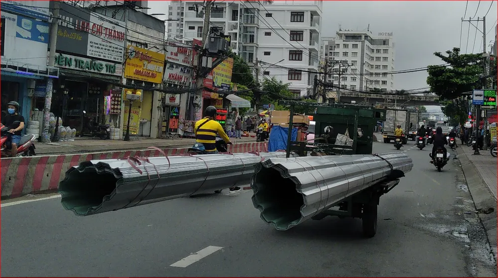 cho hang cong kenh.PNG