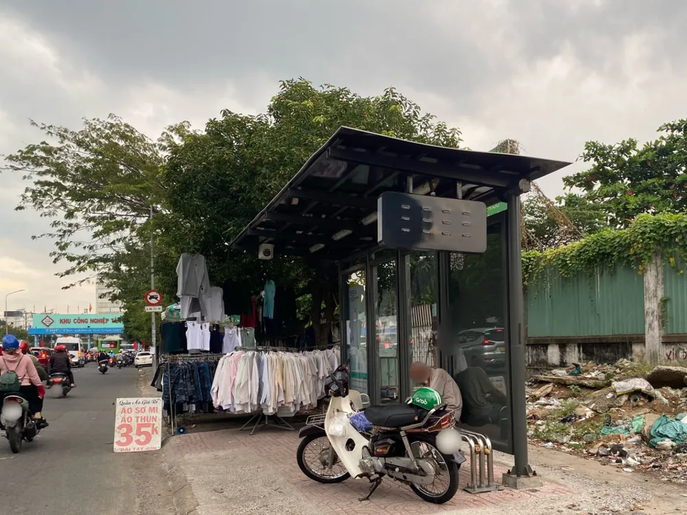 nhà chờ xe buýt 3