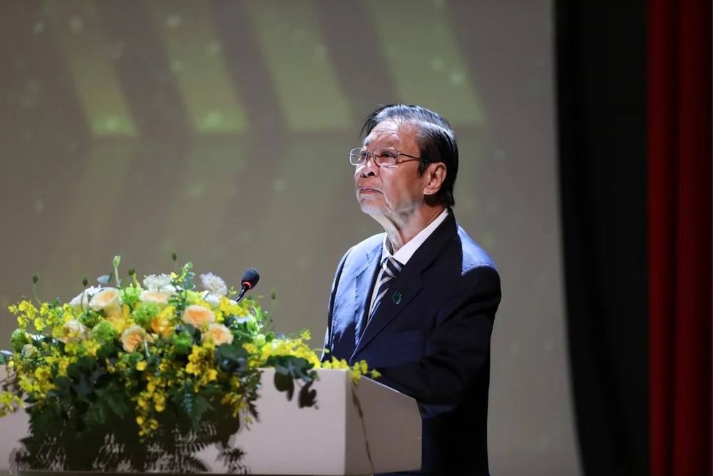 DANG VAN PHUOC - SIU PRIZE .png