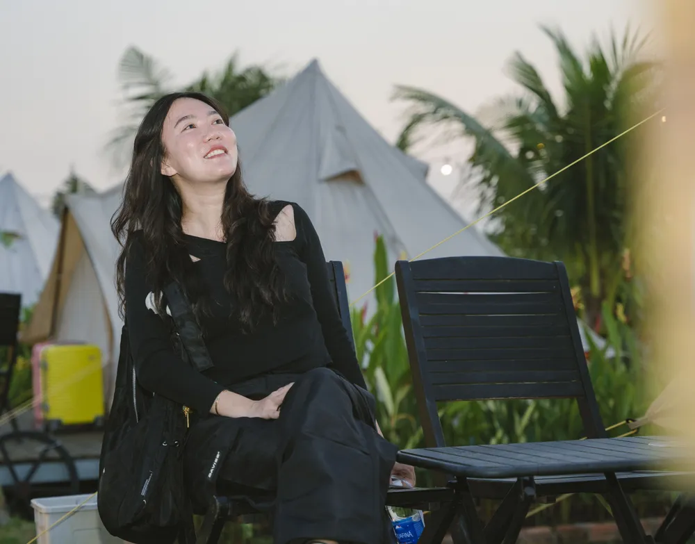 Chị Phương Anh trải nghiệm tại Sky Camping Củ Chi. download.jpg