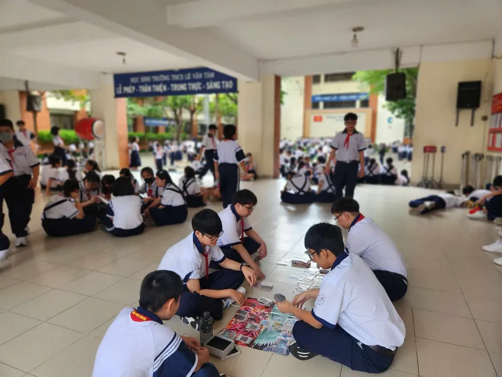 Học sinh trong giờ ra chơi. Ảnh: NGUYỄN QUYÊN lời dặn của thầy giáo