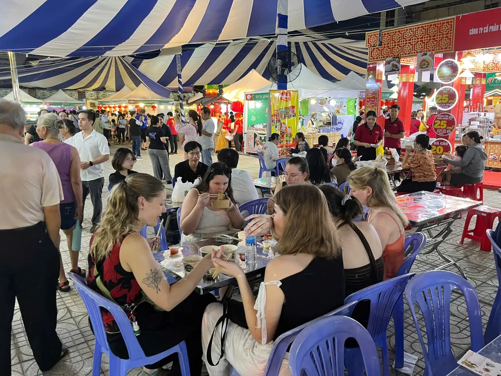 My vi Mi và Banh 5.jpg