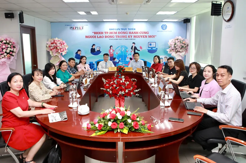 Giao lưu trực tuyến: BHXH TP.HCM đồng hành cùng người lao động trong kỷ nguyên mới. GLTT.jpg