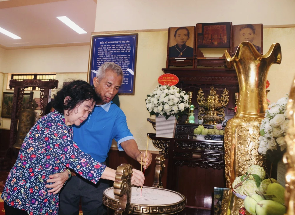 clb vì hoàng sa - trường sa thân yêu