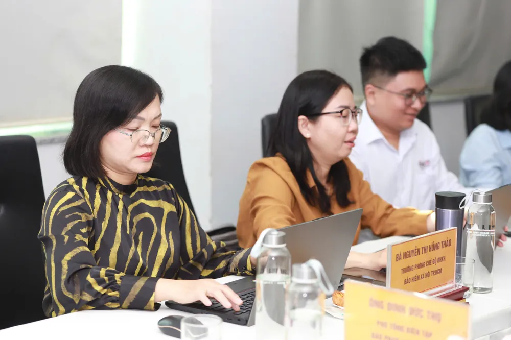 hong thao tra loi.jpg