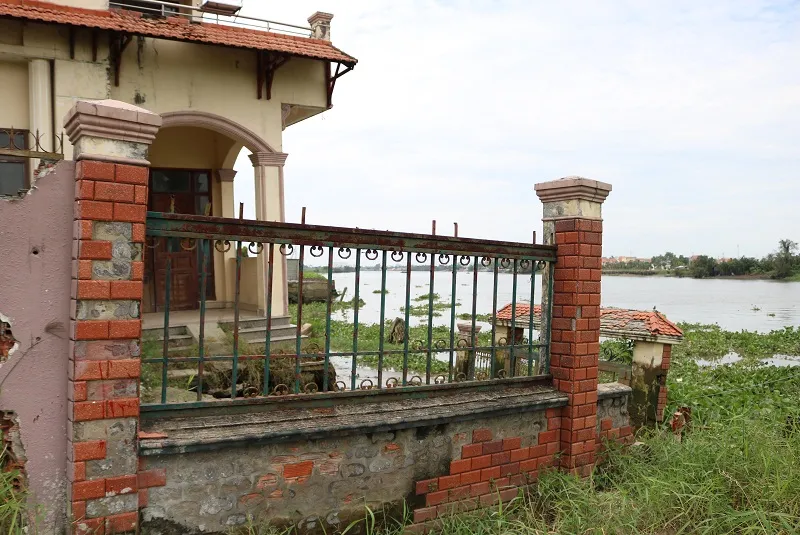 Hiện trường sạt lở hơn một năm không được xử lý ảnh 3 Hiện trường sạt lở hơn một năm không được xử lý ảnh 3